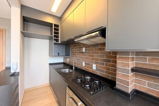 Cozinha de apartamento à venda com 2 quartos, 55m² em Jardim do Lago, Jundiaí