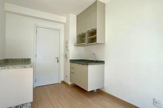 Sala de kitnet/studio para alugar com 1 quarto, 25m² em Pinheiros, São Paulo