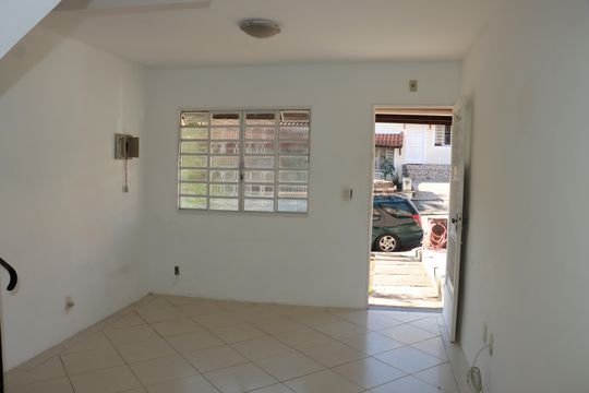 Casa de Condomínio para alugar com 2 quartos, 70m² em Vila Clara, Cotia