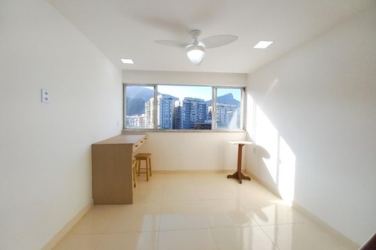 Apartamento à venda com 2 quartos, 45m² em Gávea, Rio de Janeiro