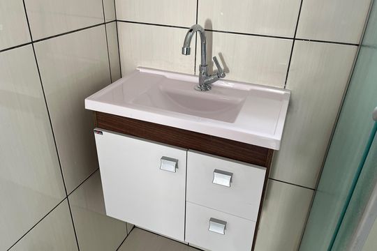 Banheiro Social de apartamento para alugar com 3 quartos, 62m² em Aparecida, Santos