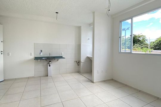 Sala de apartamento para alugar com 2 quartos, 44m² em Jardim dos Comerciários, Belo Horizonte