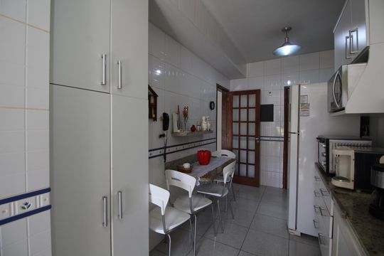 Cozinha de apartamento para alugar com 2 quartos, 92m² em Freguesia (jacarepaguá), Rio de Janeiro