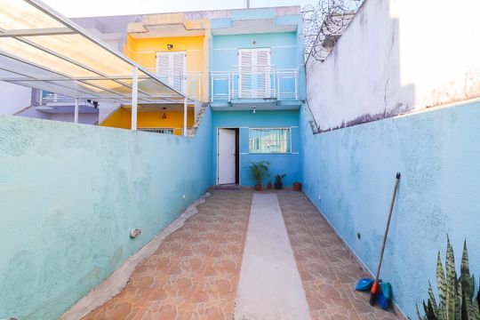 Garagem de casa à venda com 3 quartos, 150m² em Cidade Antônio Estêvão de Carvalho, São Paulo