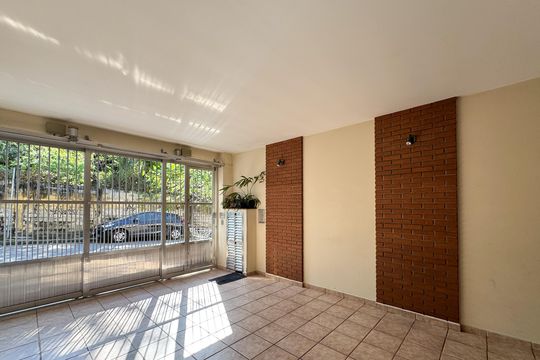 Garagem de casa à venda com 3 quartos, 180m² em Vila Santa Luzia, São Bernardo do Campo