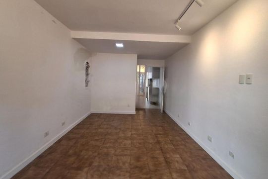 Casa à venda com 2 quartos, 100m² em Vila Elvira, São Paulo