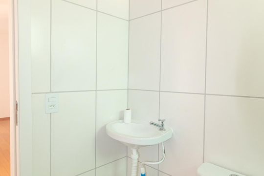Banheiro de apartamento à venda com 2 quartos, 42m² em Campo Grande, Rio de Janeiro