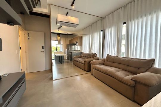 Sala  de apartamento para alugar com 2 quartos, 60m² em Lagoa Pequena, Florianópolis