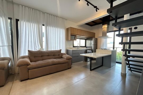 Sala  de apartamento para alugar com 2 quartos, 60m² em Lagoa Pequena, Florianópolis
