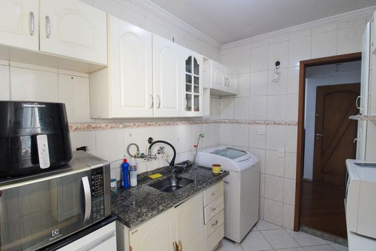 Cozinha de apartamento à venda com 2 quartos, 48m² em Jardim Jussara, São Paulo