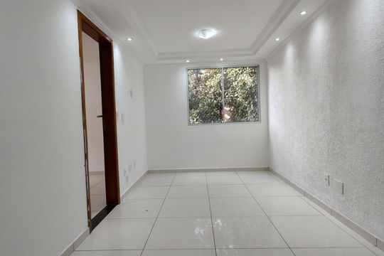 Apartamento à venda com 2 quartos, 40m² em Vila Guedes, São Paulo