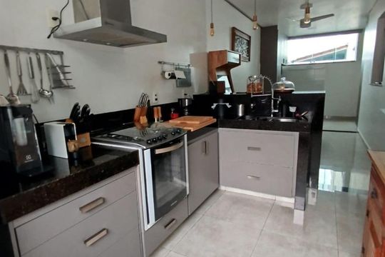 Apartamento à venda com 3 quartos, 150m² em Cabral, Contagem