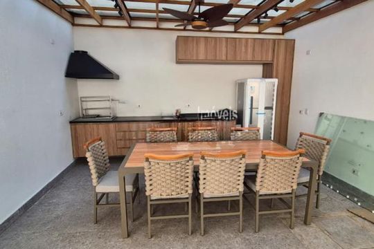 Casa à venda com 4 quartos, 203m² em Jardim Prudência, São Paulo