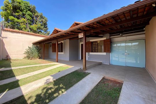 Casa à venda com 3 quartos, 236m² em Paquetá, Belo Horizonte