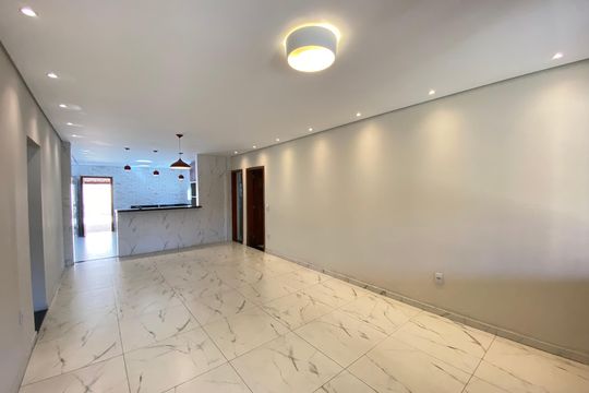 Casa à venda com 3 quartos, 236m² em Paquetá, Belo Horizonte