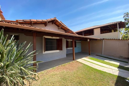 Casa à venda com 3 quartos, 236m² em Paquetá, Belo Horizonte