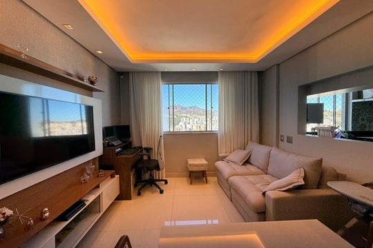 Apartamento à venda com 2 quartos, 60m² em Buritis, Belo Horizonte