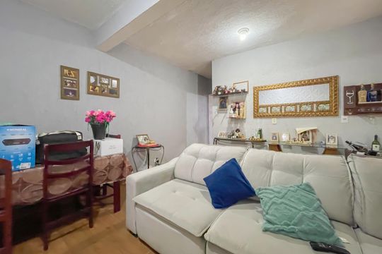 Sala de casa à venda com 2 quartos, 96m² em Veloso, Osasco