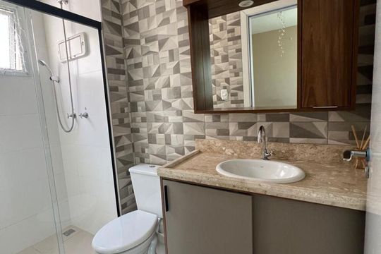 Banheiro de apartamento para alugar com 3 quartos, 84m² em Jardim Vera Cruz, Sorocaba
