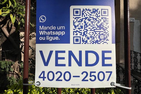 Placa de apartamento à venda com 2 quartos, 50m² em Alto de Pinheiros, São Paulo