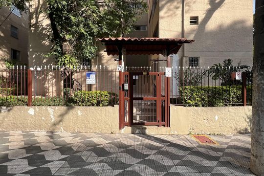Fachada de apartamento à venda com 2 quartos, 50m² em Alto de Pinheiros, São Paulo