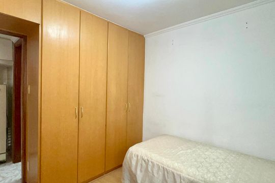 Quarto 2 de apartamento à venda com 2 quartos, 50m² em Alto de Pinheiros, São Paulo