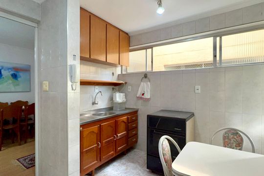 Cozinha de apartamento à venda com 2 quartos, 50m² em Alto de Pinheiros, São Paulo