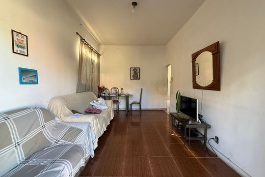 Sala de casa à venda com 2 quartos, 300m² em Sagrada Família, Belo Horizonte
