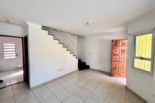 Casa para alugar com 2 quartos, 300m² em Jardim Brasilia, São Paulo