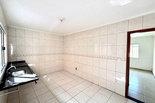 Cozinha de casa para alugar com 2 quartos, 300m² em Jardim Brasilia, São Paulo