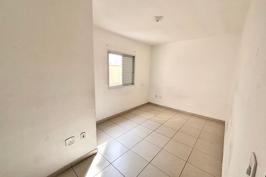Quarto 2 de casa para alugar com 2 quartos, 300m² em Jardim Brasilia, São Paulo