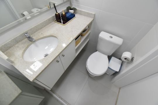 Banheiro do Studio de kitnet/studio para alugar com 1 quarto, 20m² em Centro, Curitiba
