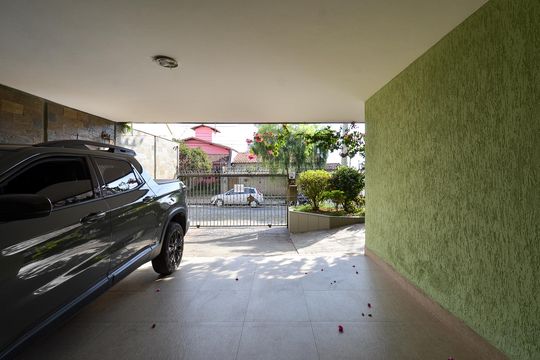 Garagem de casa à venda com 5 quartos, 336m² em Santa Ines, Belo Horizonte