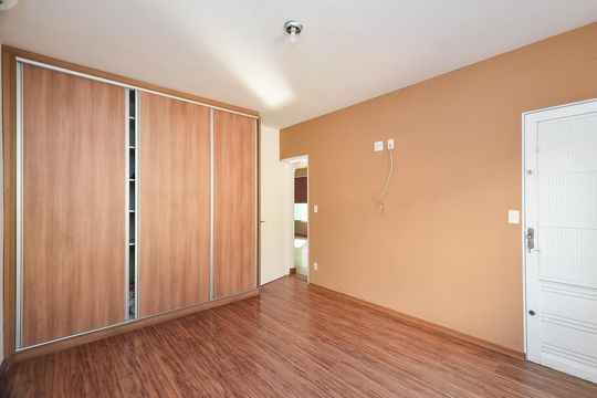 Quarto 3 de casa à venda com 5 quartos, 336m² em Santa Ines, Belo Horizonte
