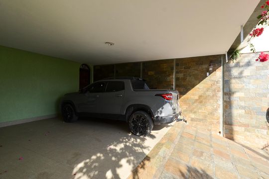 Garagem de casa à venda com 5 quartos, 336m² em Santa Ines, Belo Horizonte