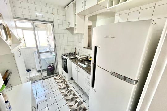 Cozinha de apartamento à venda com 2 quartos, 55m² em Vila Amélia, São Paulo