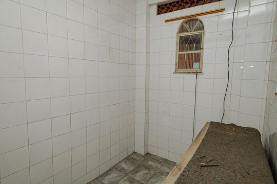 Quarto de serviço de casa para alugar com 6 quartos, 352m² em Campo Grande, Rio de Janeiro