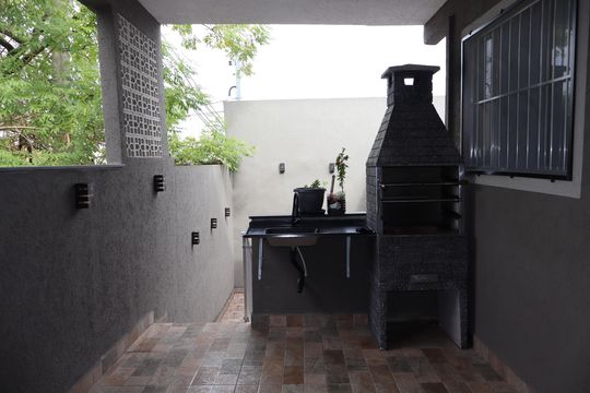 Churrasqueira de casa à venda com 1 quarto, 146m² em Jardim Santa Cecilia, Guarulhos