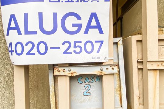 Placa de casa para alugar com 1 quarto, 60m² em Jardim Keralux, São Paulo