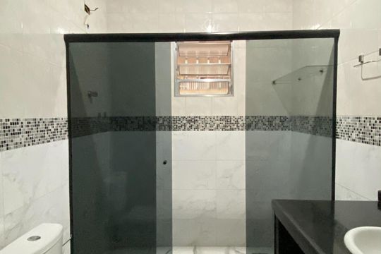 Banheiro  de casa para alugar com 1 quarto, 60m² em Jardim Keralux, São Paulo