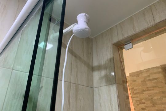 Banheiro Social de apartamento para alugar com 2 quartos, 120m² em Taquara, Rio de Janeiro