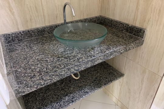 Banheiro Social de apartamento para alugar com 2 quartos, 120m² em Taquara, Rio de Janeiro