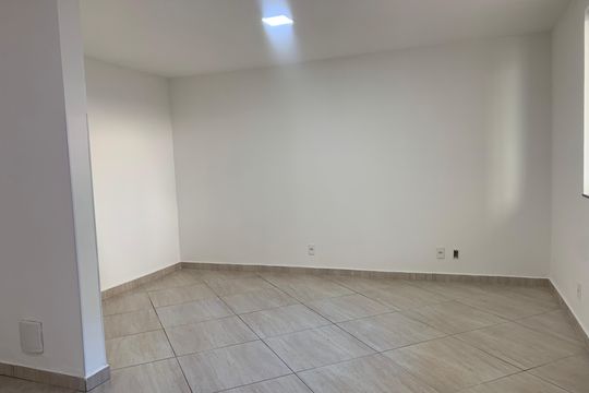 Sala de apartamento para alugar com 2 quartos, 120m² em Taquara, Rio de Janeiro