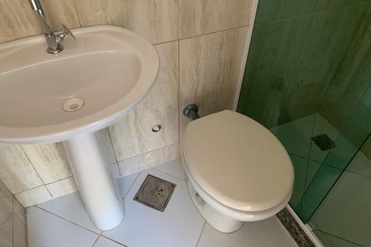 Banheiro da Suíte de apartamento para alugar com 2 quartos, 120m² em Taquara, Rio de Janeiro
