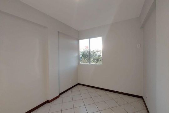 Quarto 1 de apartamento para alugar com 2 quartos, 61m² em Jardim Atlântico, Florianópolis