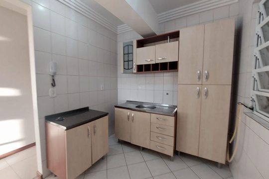 Cozinha de apartamento para alugar com 2 quartos, 61m² em Jardim Atlântico, Florianópolis