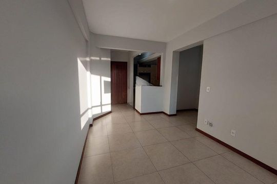 Sala de apartamento para alugar com 2 quartos, 61m² em Jardim Atlântico, Florianópolis
