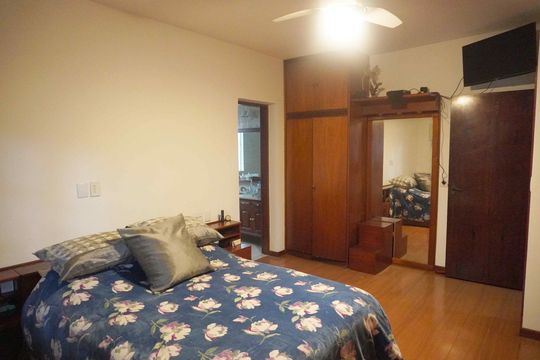 Suíte 1 de casa à venda com 2 quartos, 327m² em Jardim Rancho Alegre, Barueri