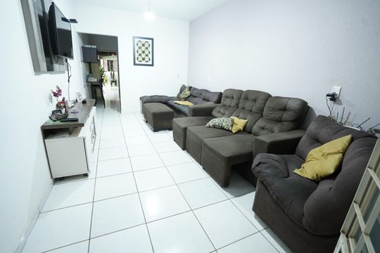 Casa à venda com 2 quartos, 180m² em Jardim Marques de Abreu, Goiânia