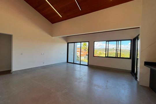 Casa de Condomínio à venda com 3 quartos, 230m² em Casa Branca, Brumadinho